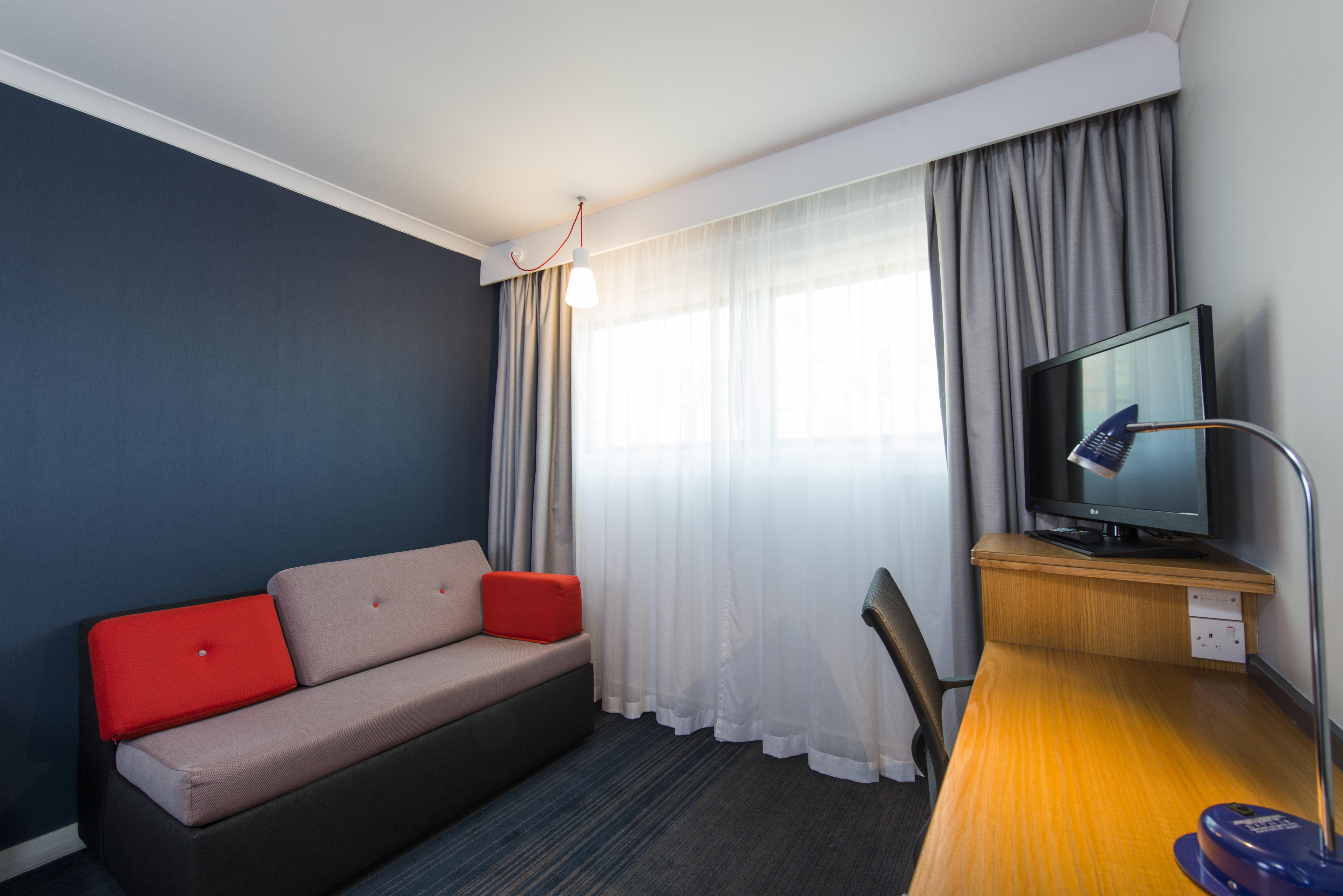 Holiday Inn Express - Glasgow - City Ctr Riverside By Ihg — Photos 1